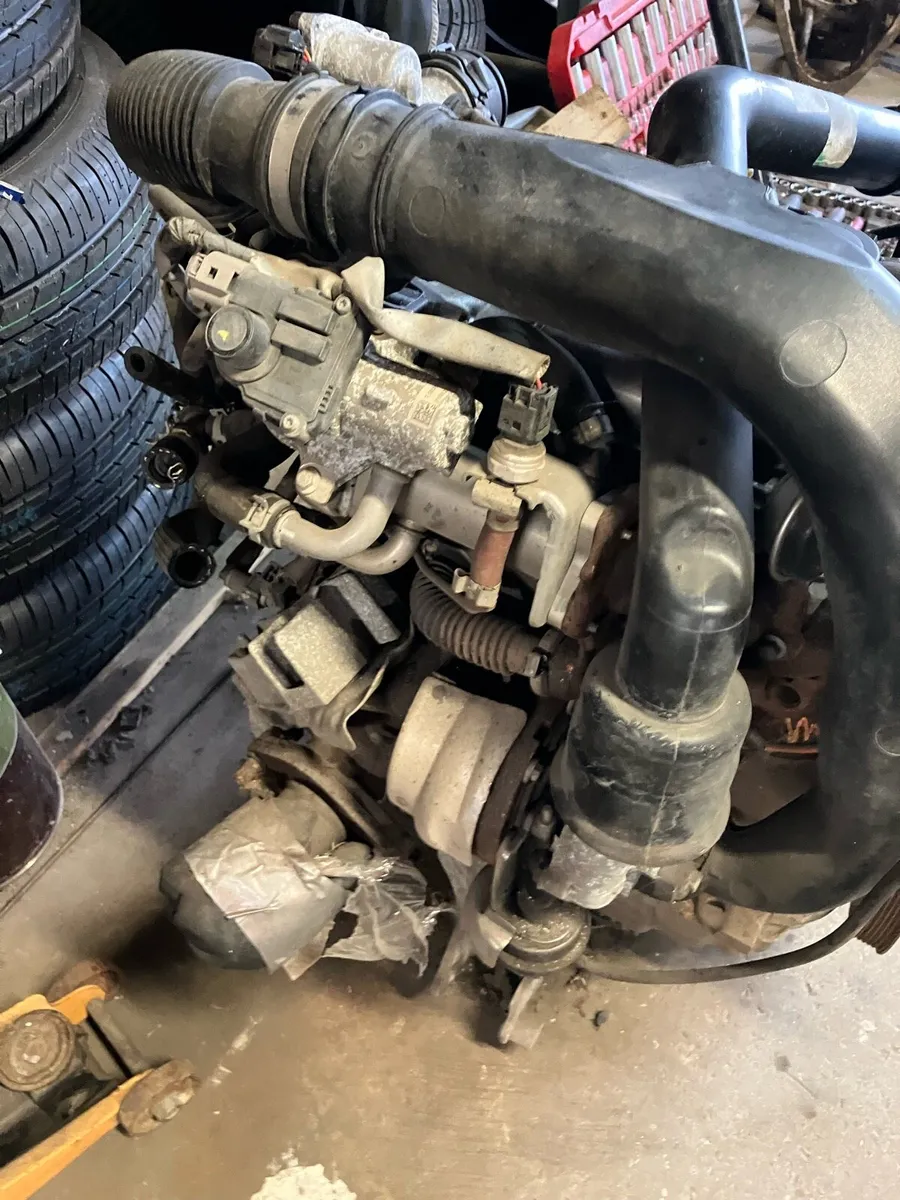 Car parts - Image 1