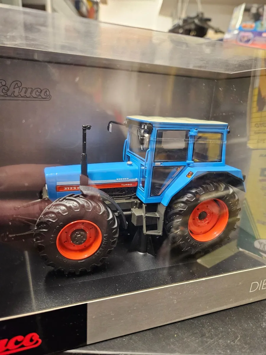 Britain's Schuco Eicher Tractor 1.32 - Image 3