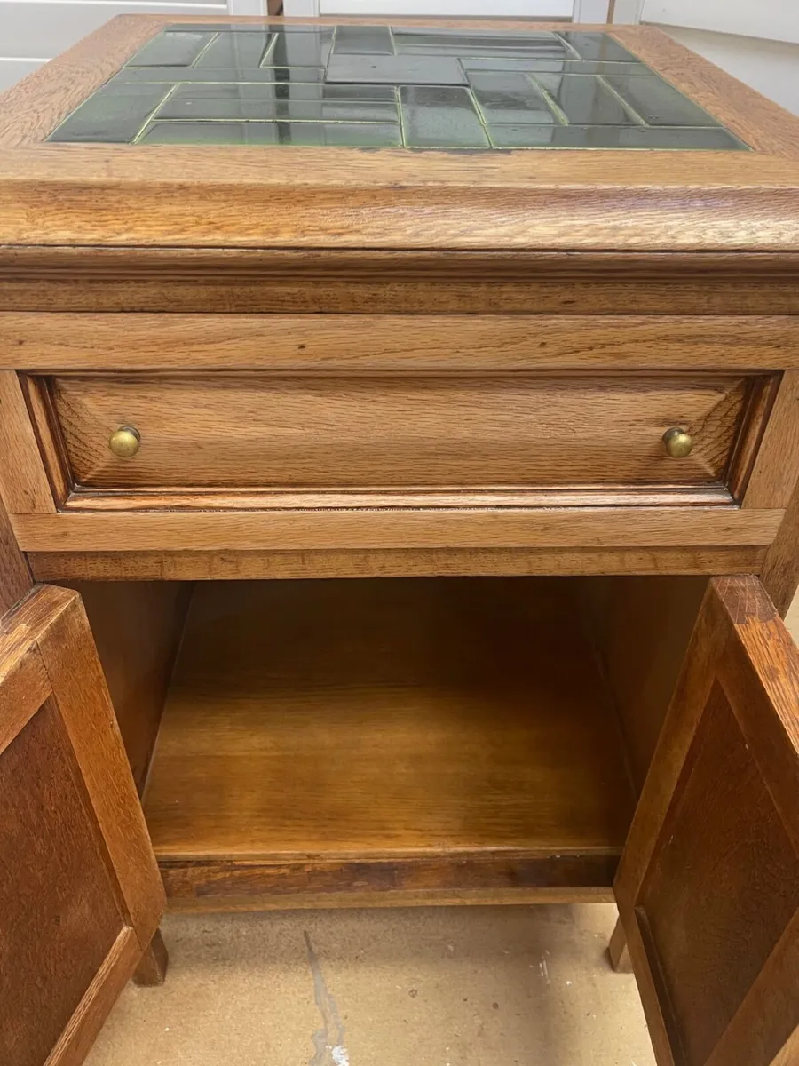 Antique oak cupboard - Image 2