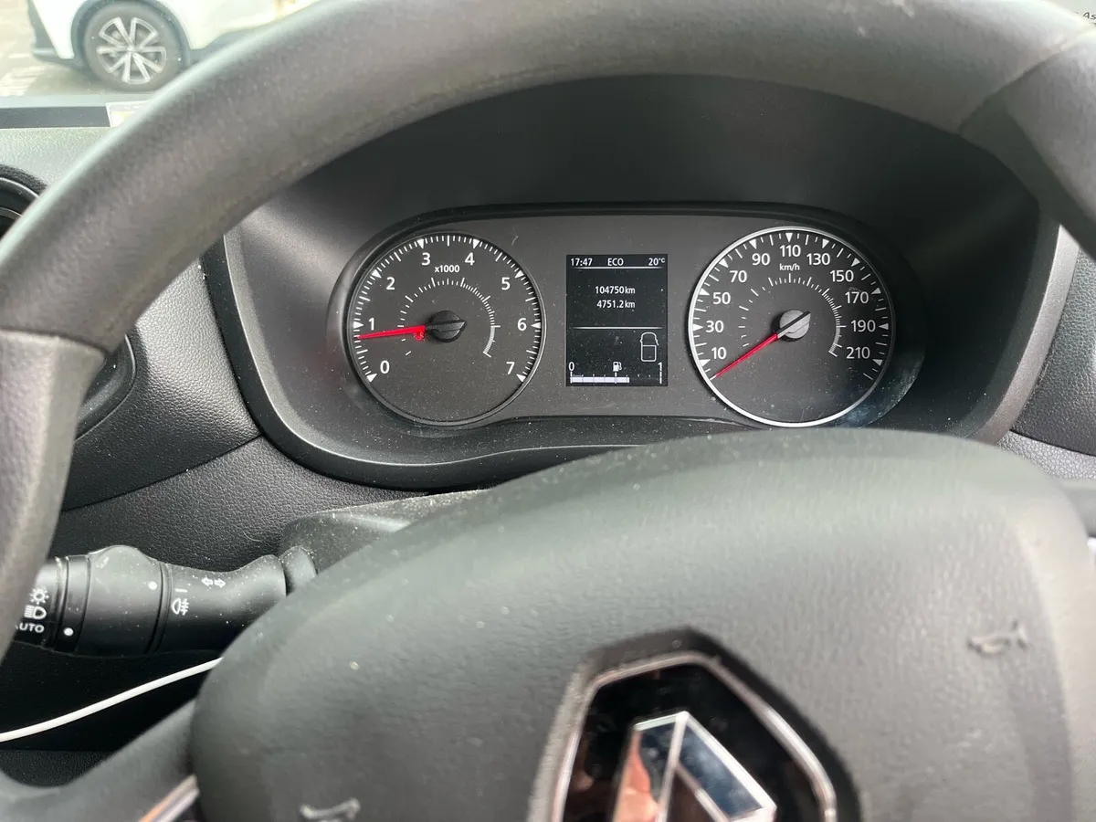 Renault Master - Image 3