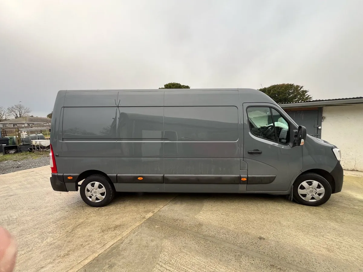 Renault Master - Image 1