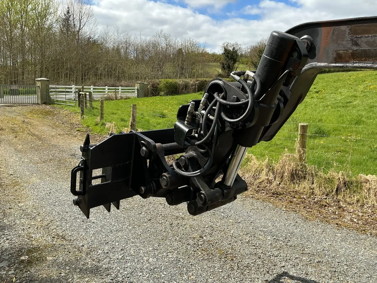 JCB 524-50 c/w euro brackets - Image 3