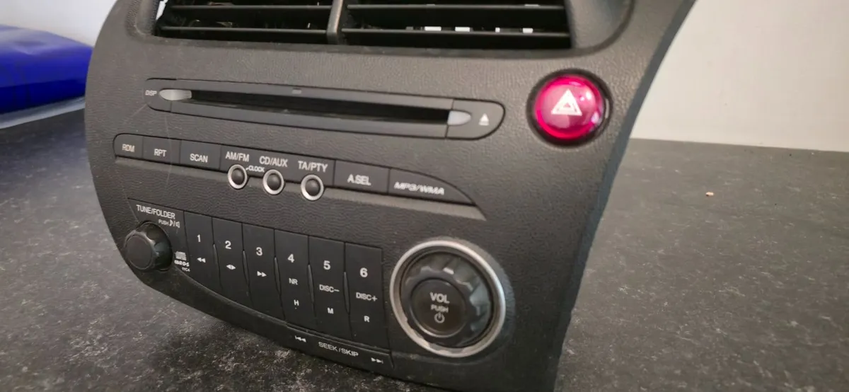 RADIO CD PLAYER ALL DASHBOARD HONDA CIVIC VIII - Image 2