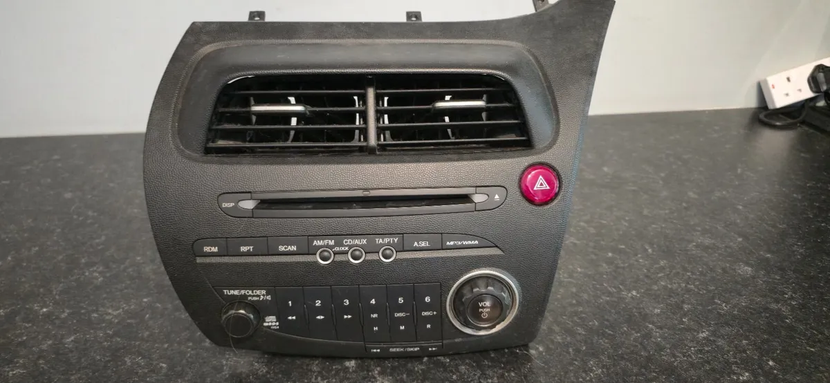 RADIO CD PLAYER ALL DASHBOARD HONDA CIVIC VIII - Image 4