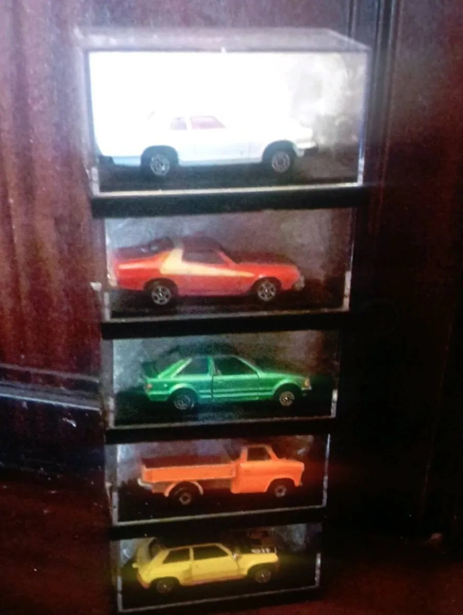 VINTAGE  DIE-CAST MODLES 5  CARS IN TOTAL €35 EACH - Image 1