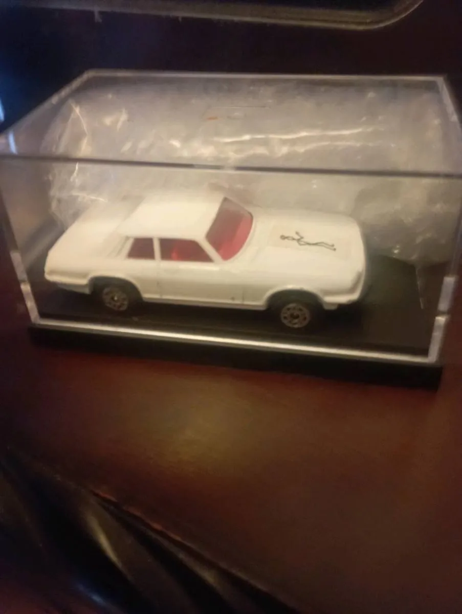 VINTAGE  DIE-CAST MODLES 5  CARS IN TOTAL €35 EACH - Image 2