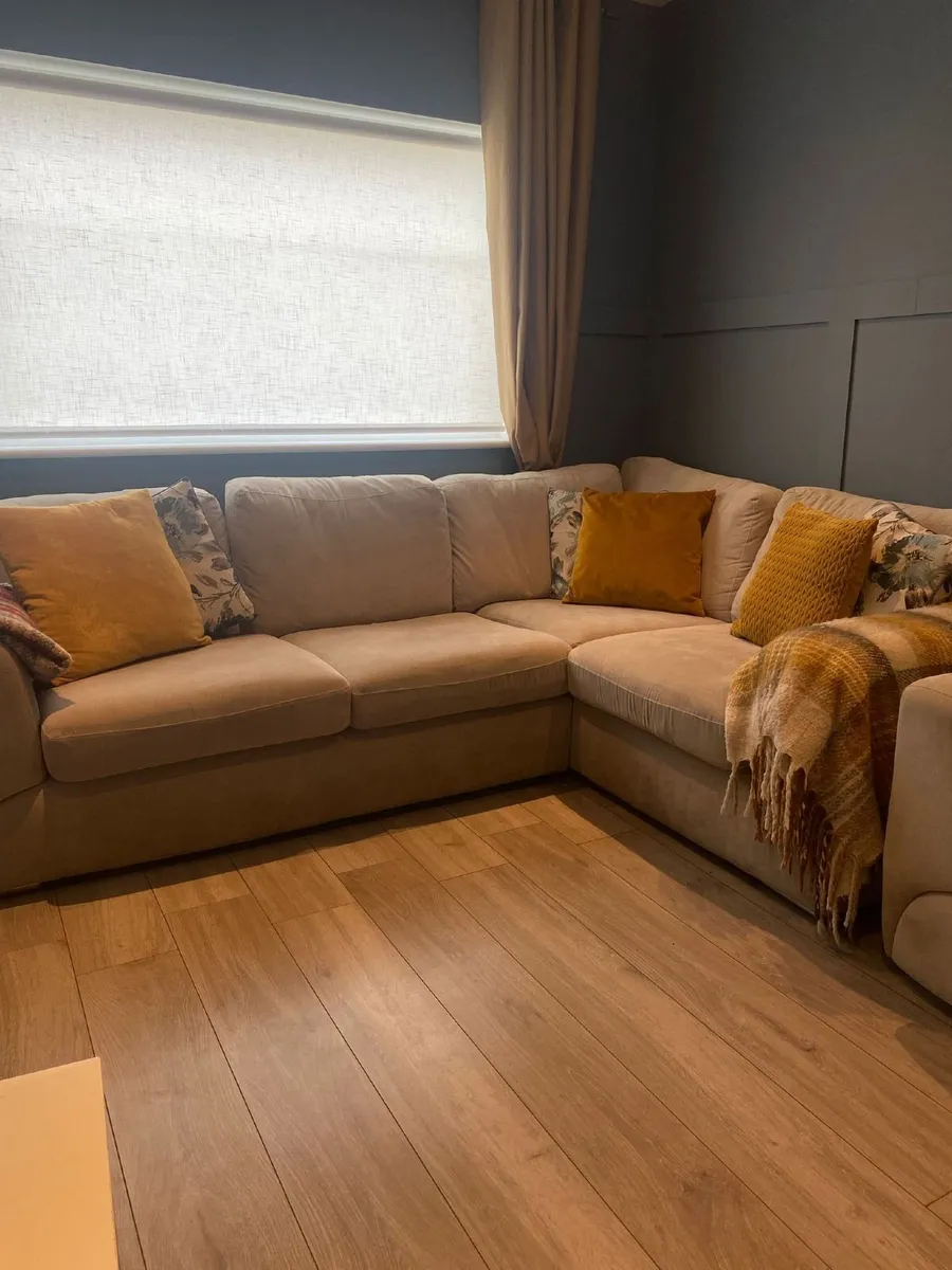 Furniture Corner Couch plus arm chair - Image 1