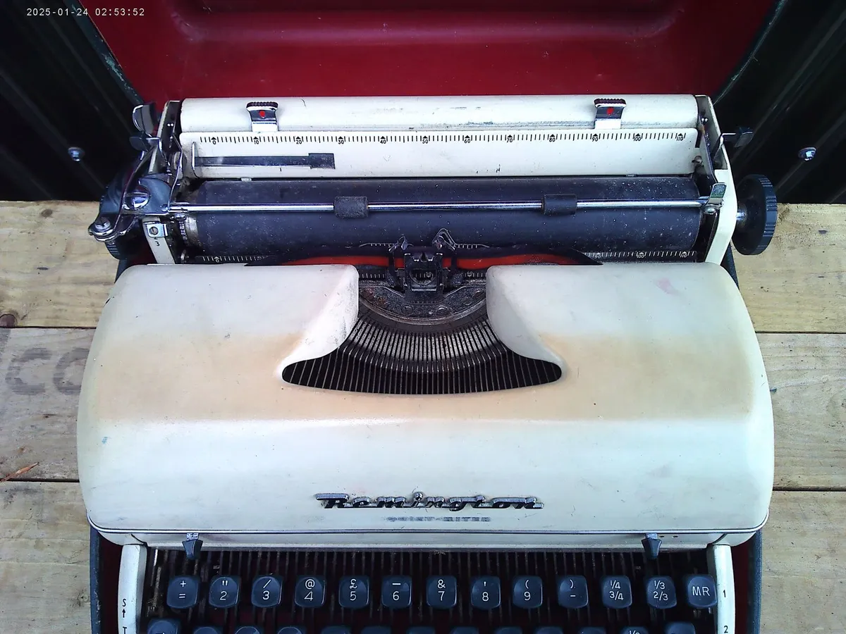 Type Writer - Image 4