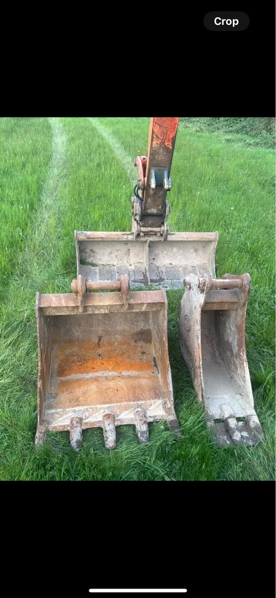 Hitachi ex135 - Image 4