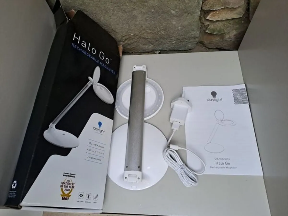 Halo Go Rechargeable Magnifier lamp - Image 2