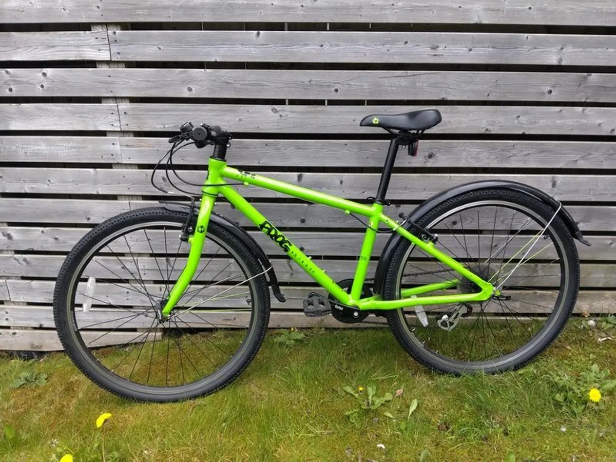 Frog 61 Kids' Hybrid Bike (24-inch) - Lightweight & Great Condition - Image 2