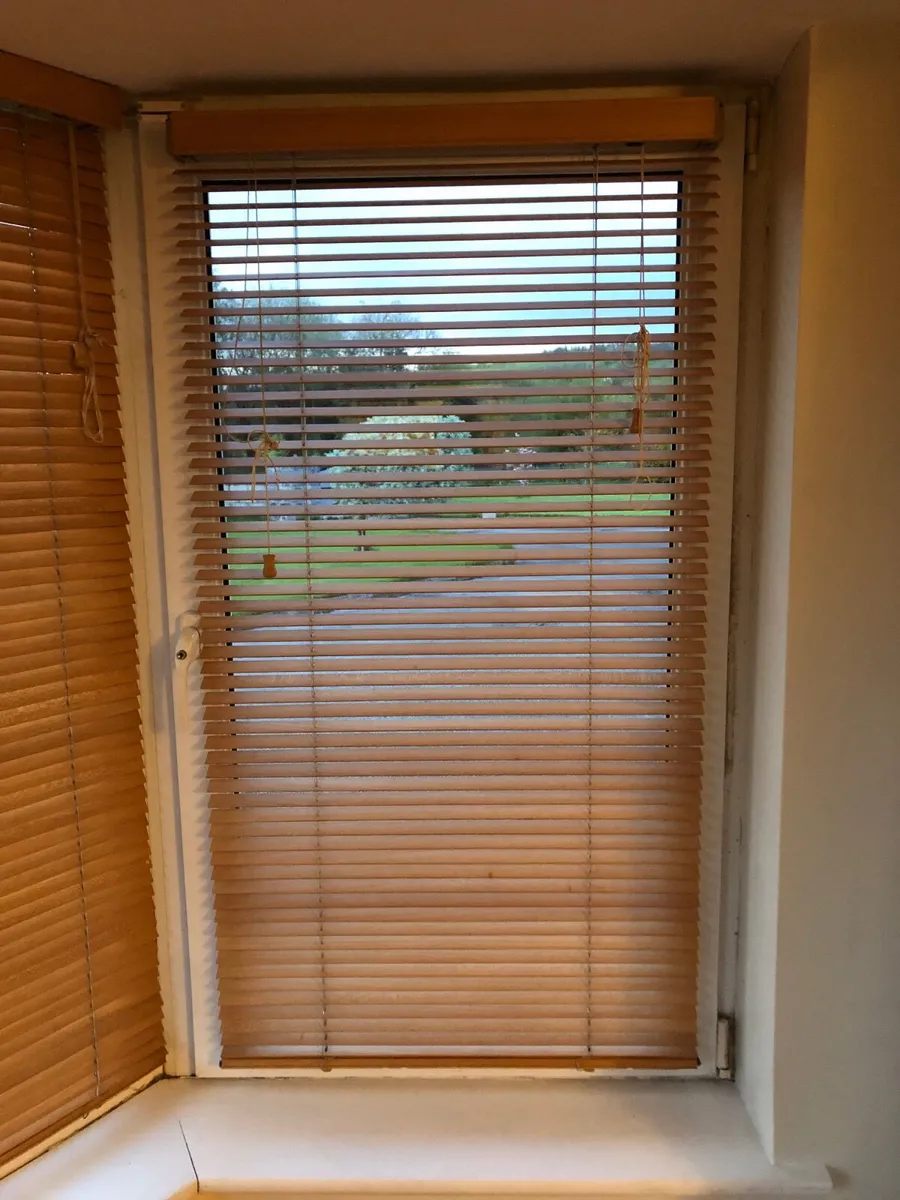 Venetian Oak Wooden Blinds - Image 3