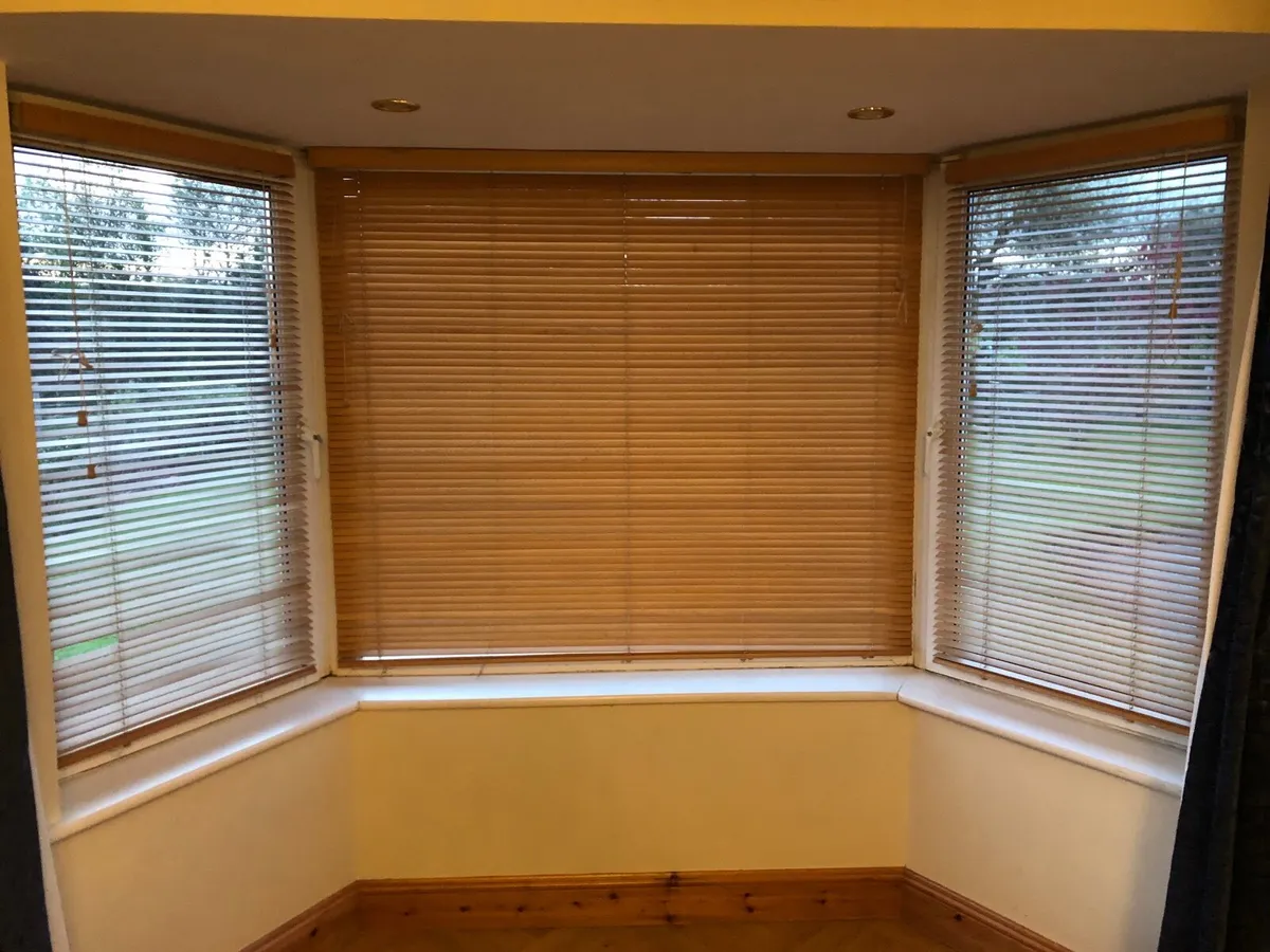 Venetian Oak Wooden Blinds - Image 4