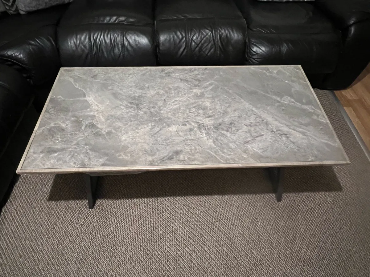 Coffee table - Image 1