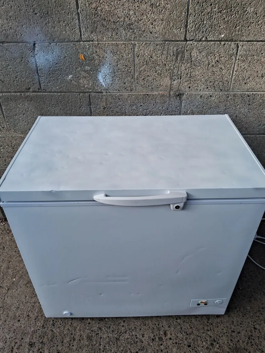 CHEST FREEZER FOR SALE - Image 3