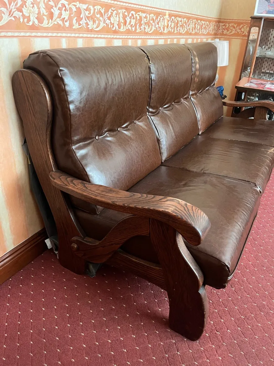 Leather couch - Image 4