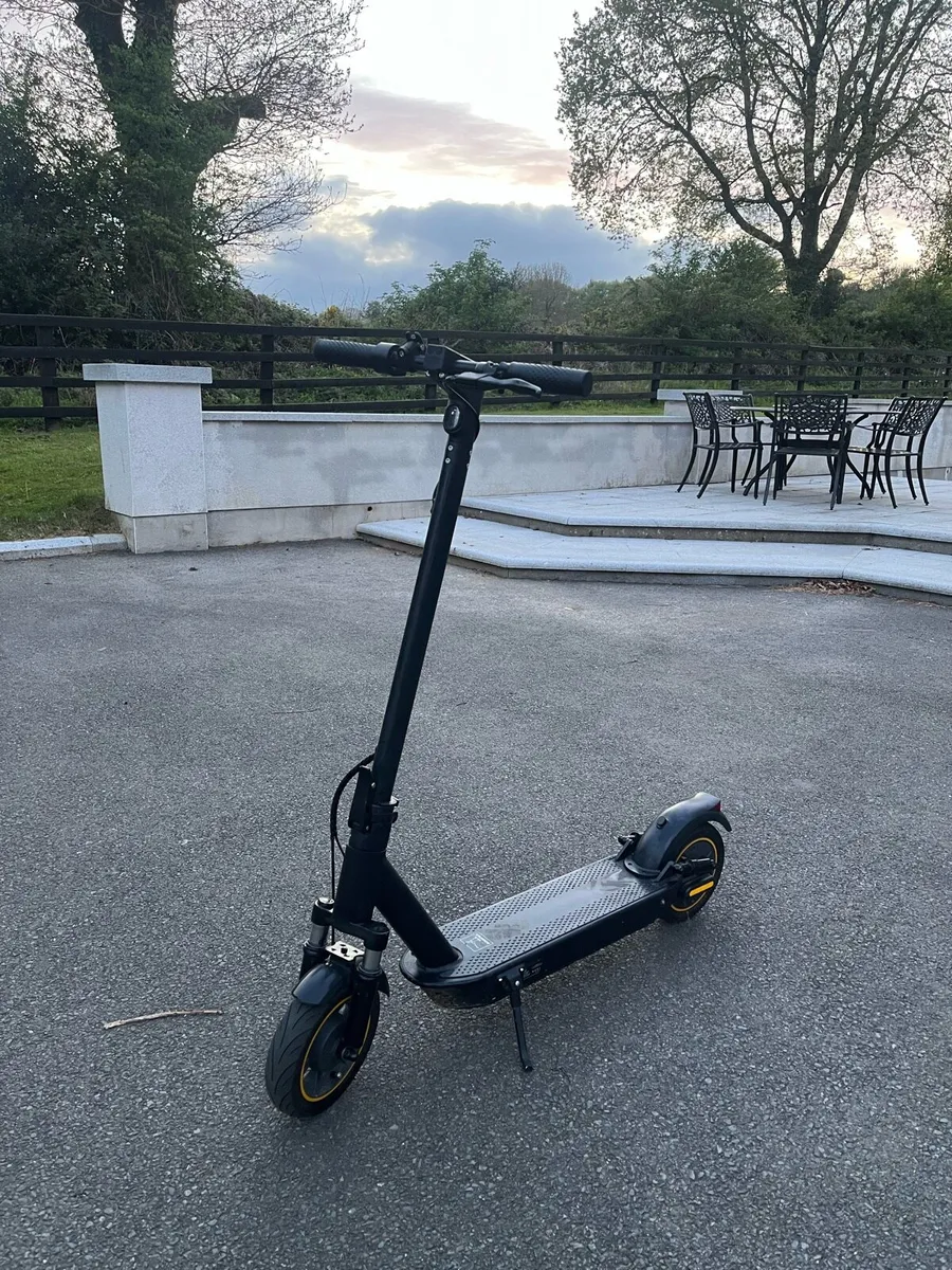 Electric scooter - Image 1