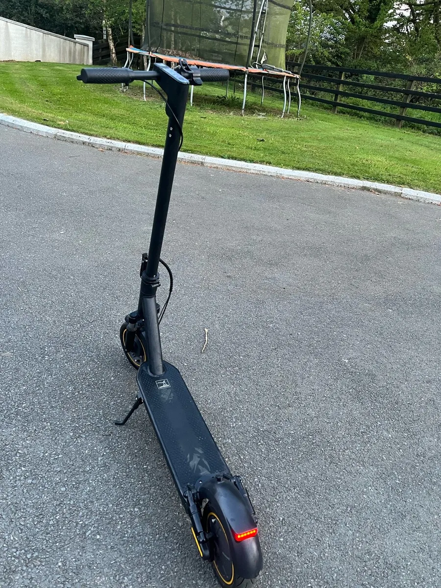 Electric scooter - Image 3