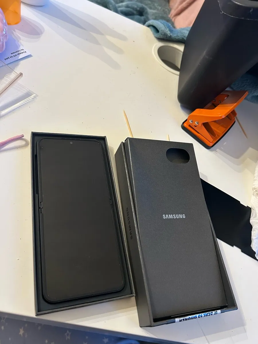 Samsung flip 7 - Image 3