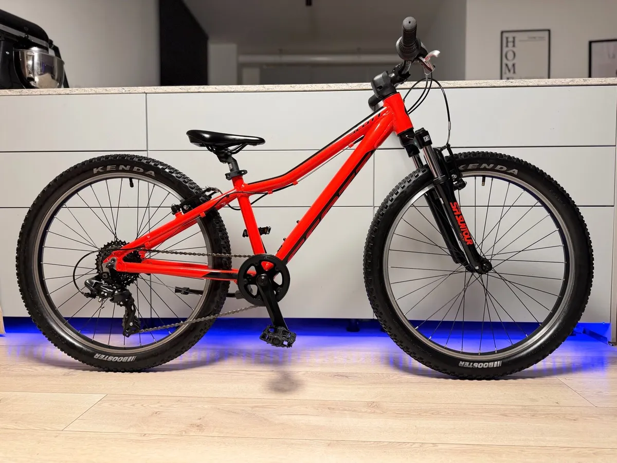 SCOTT Scale Kids Bike 24 inch - Image 1