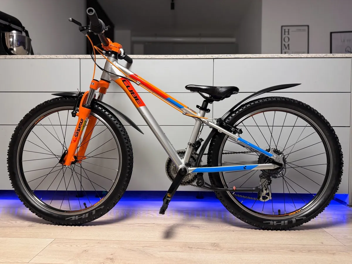 CUBE 240 Actionteam Series Junior Bike 24 inch - Image 2