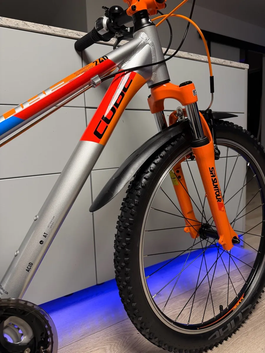 CUBE 240 Actionteam Series Junior Bike 24 inch - Image 3