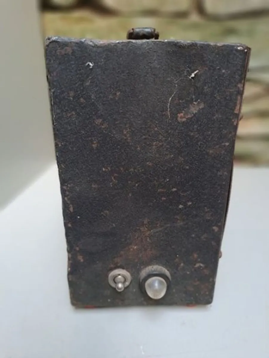 Vintage Army signal generator - Image 2