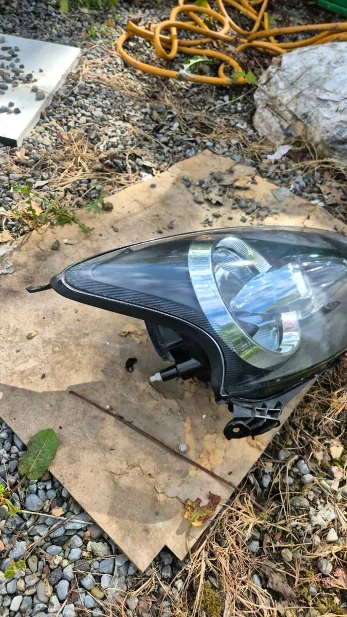 Toyota Aygo Headlight - Image 3