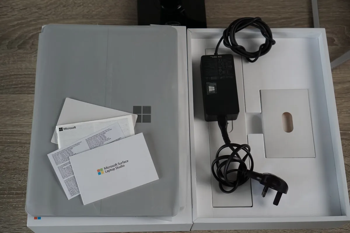 Microsoft Surface Laptop Studio | i7-11370H | 3050 - Image 2