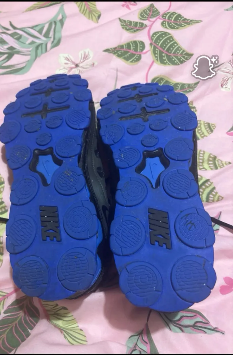Men’s Nike runners - Image 4