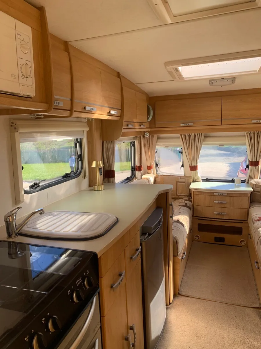 Caravan - Image 4