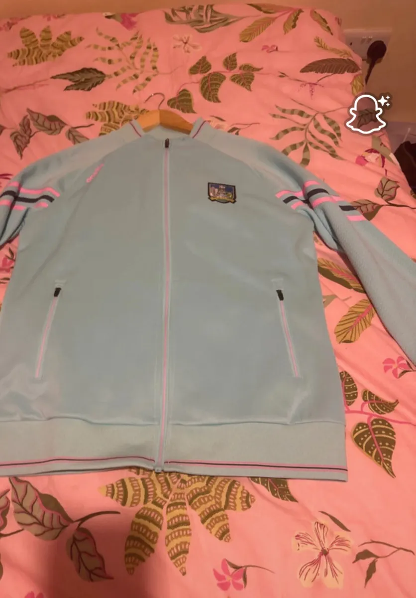 Women’s limerick zip up top(new) - Image 1