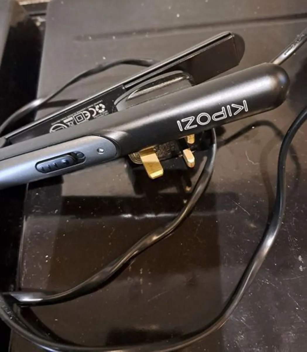 Kipozi hair straightener - Image 3