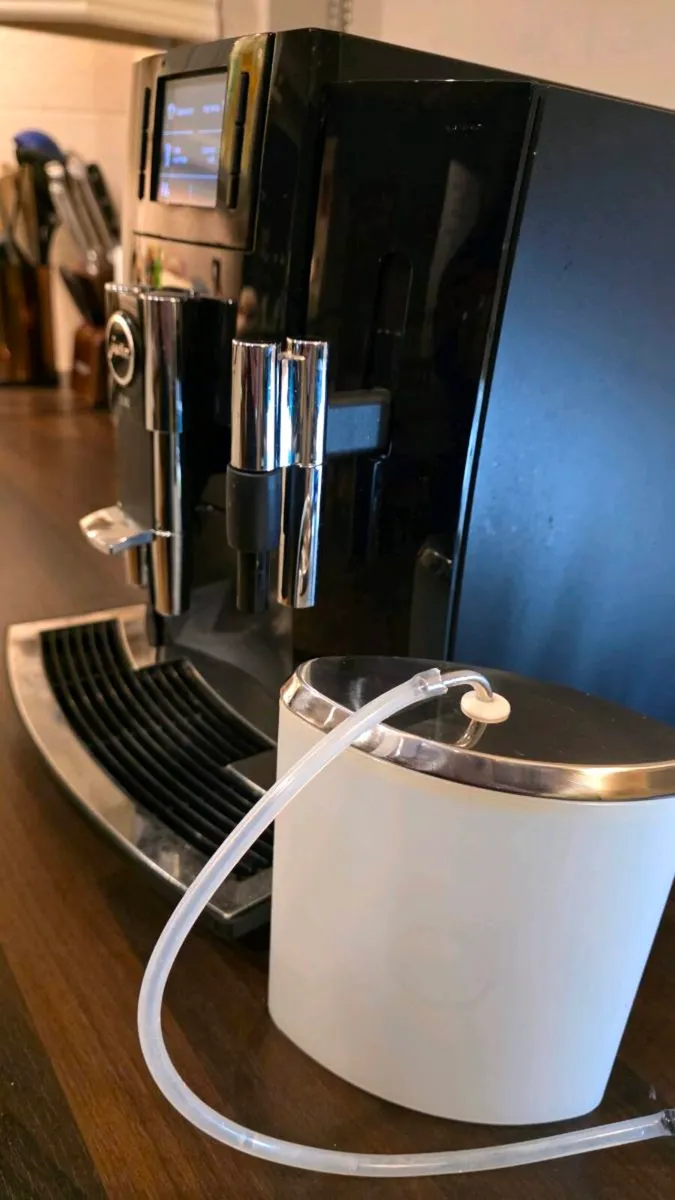 Jura E80 Bean to Cup Coffee Machine - Used - Image 4