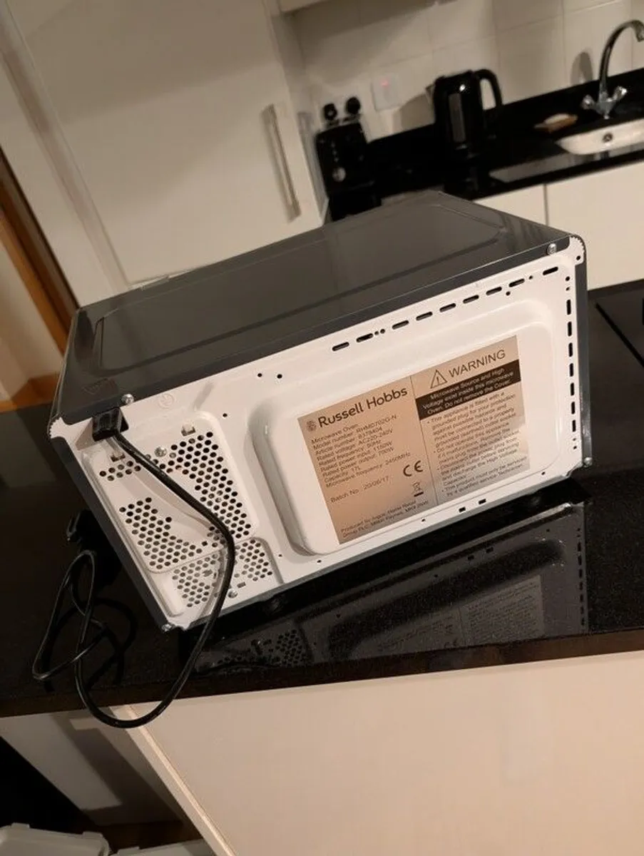 Russell Hobbs 700w microwave - Image 3
