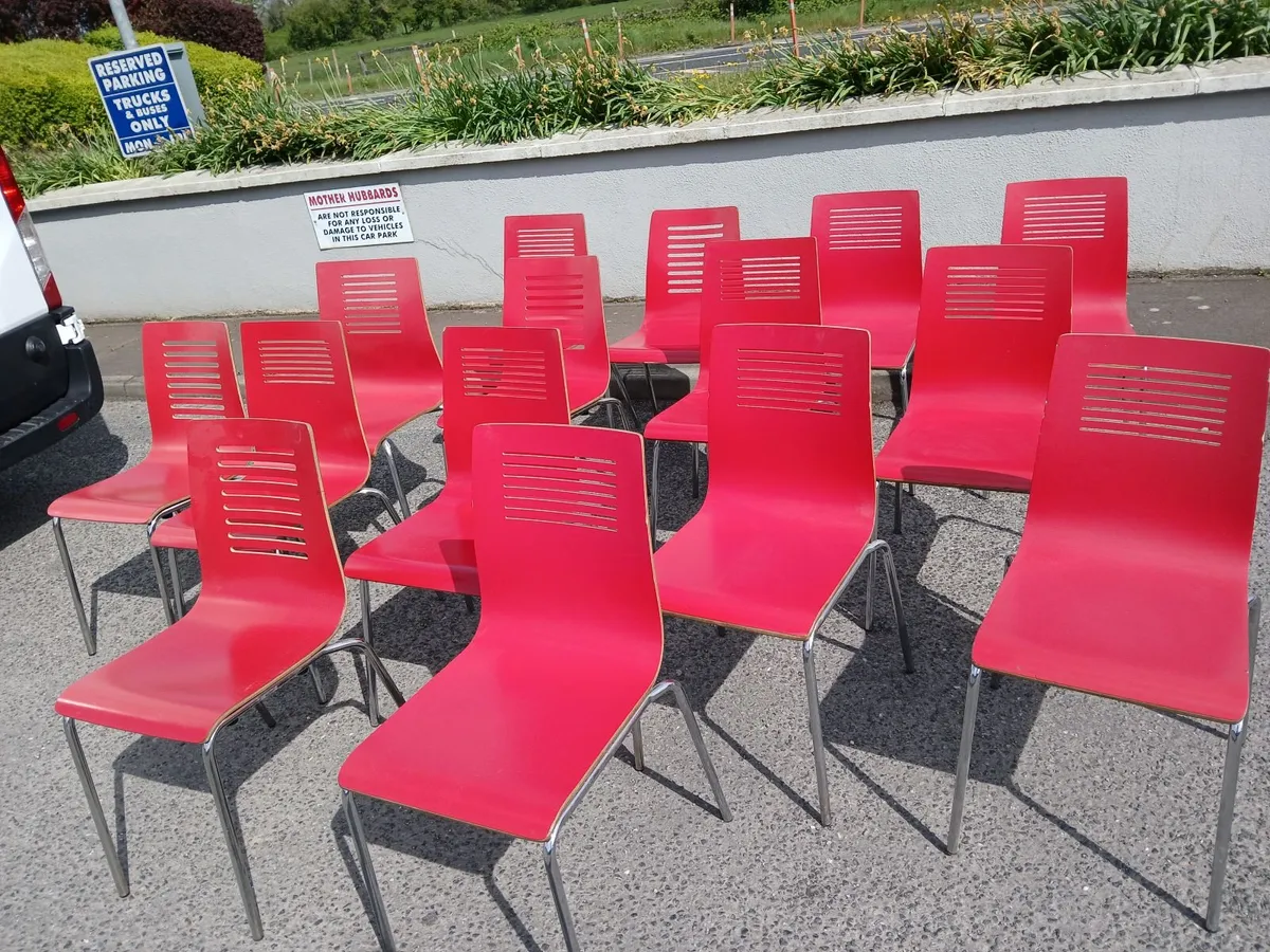 Chairs 💺 💺 💺 💺 💺 💺  lot of (6)..delivered - Image 3
