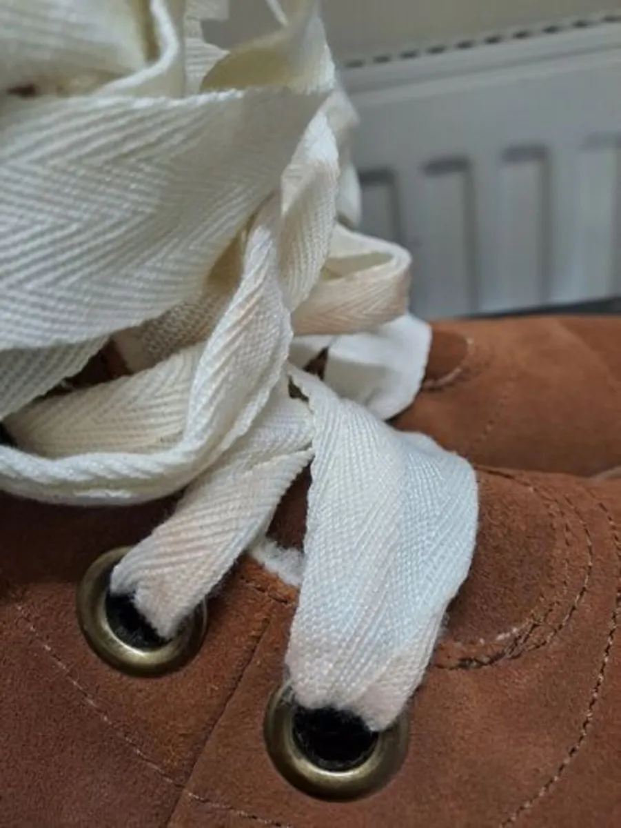 Converse All Star Suede Boots Size UK 4 - Image 4