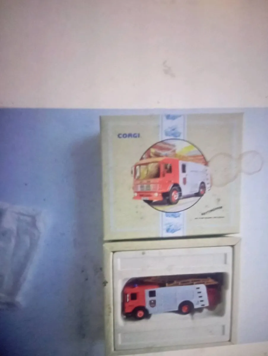 CORGIE 1992  AEC FIRE ENGINE TRUCK - Image 2