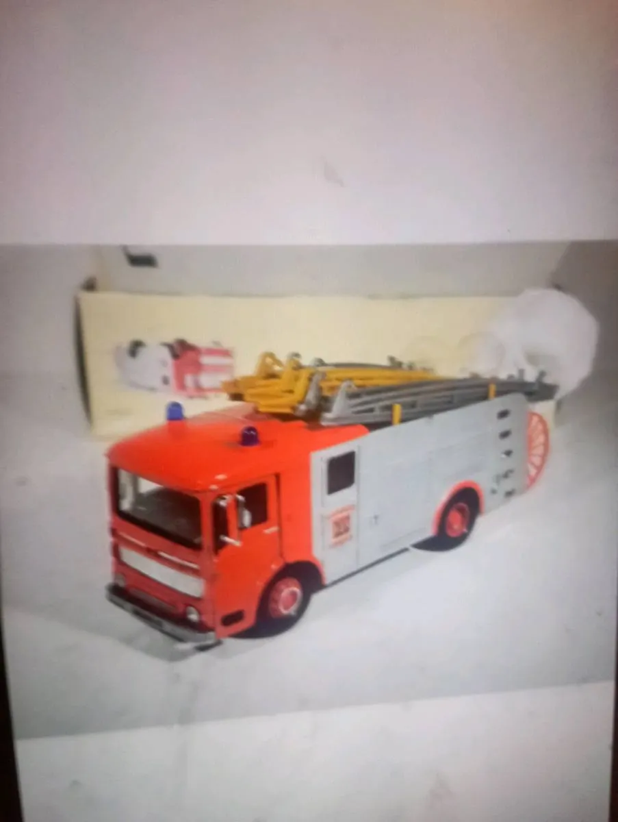 CORGIE 1992  AEC FIRE ENGINE TRUCK - Image 1