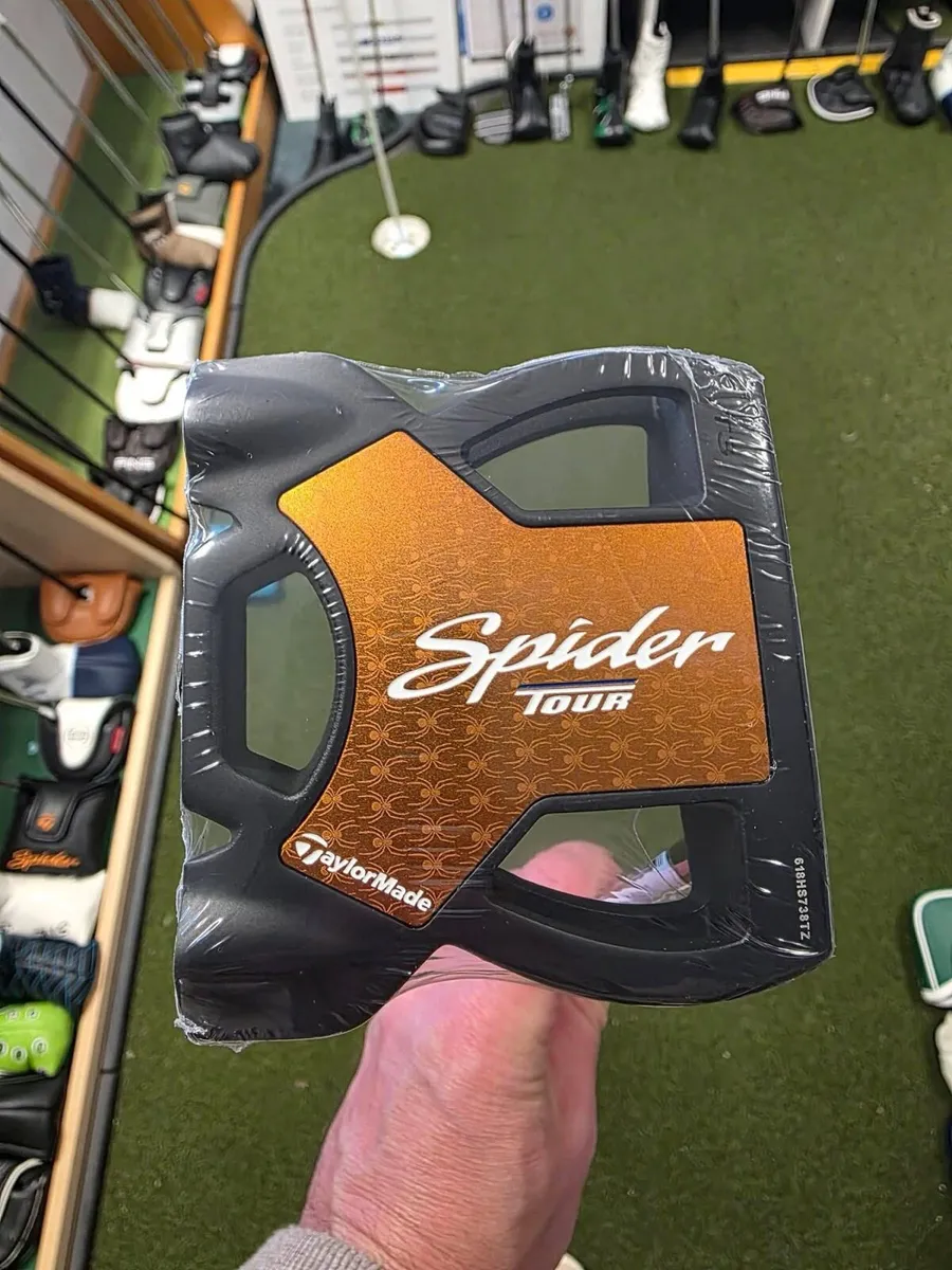 Brand New Taylormade Spider Tour Putter - Image 1