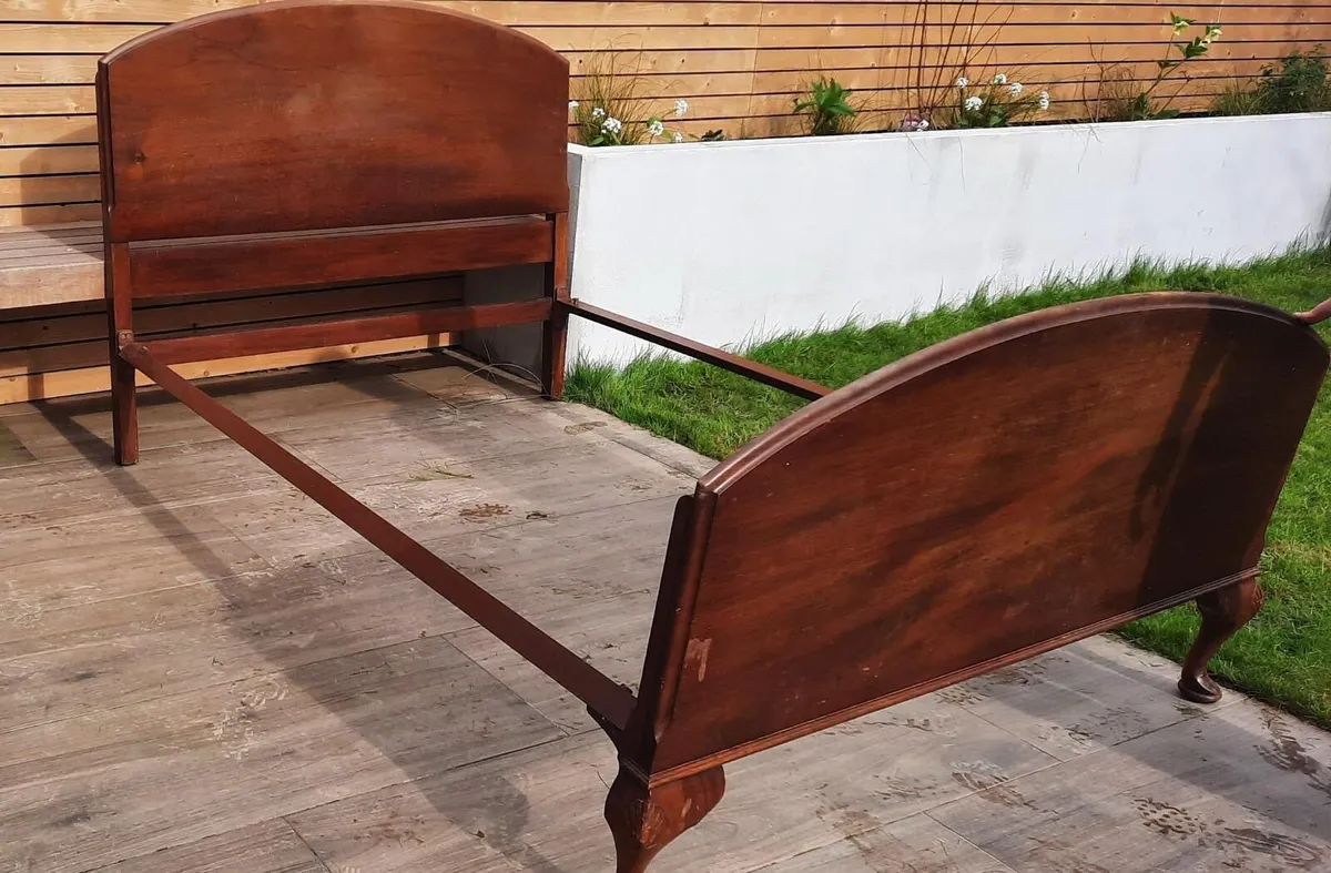 Vintage bed frame - Image 1