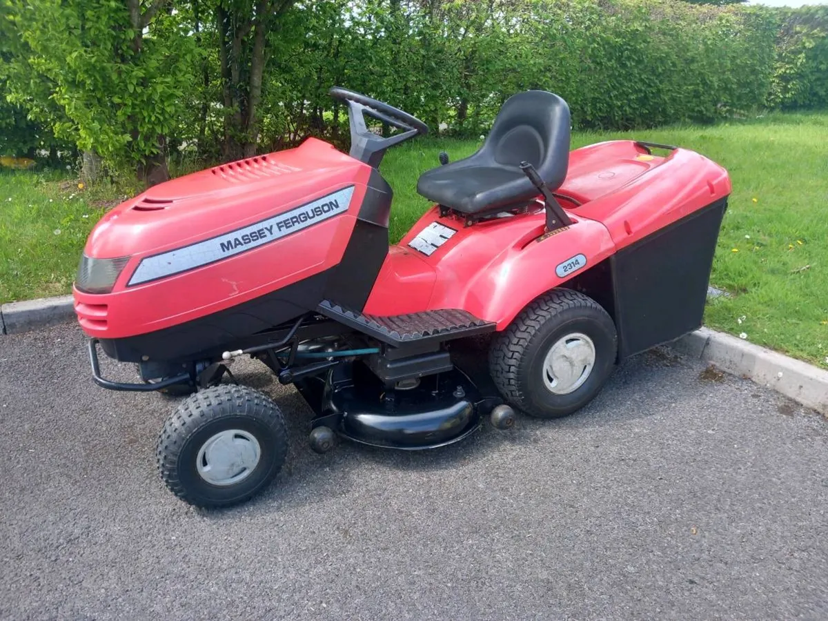 Ride on lawnmower - Image 2