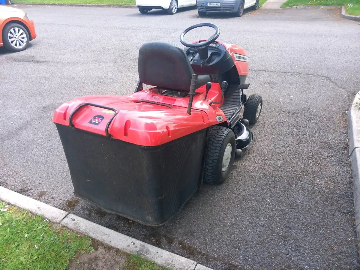 Ride on lawnmower - Image 3