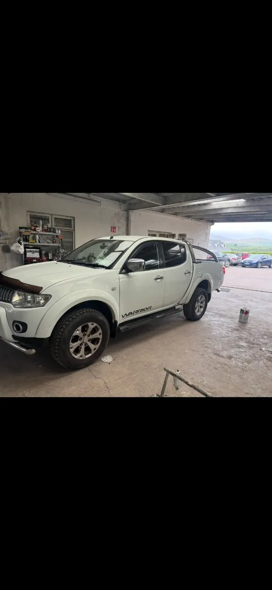 Mitsubishi L200 2011 - Image 1