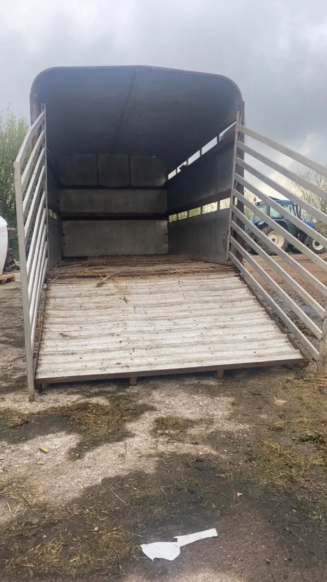 Cattle trailer - Image 4