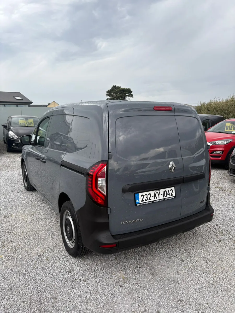 Renault Kangoo 2023 - Image 3