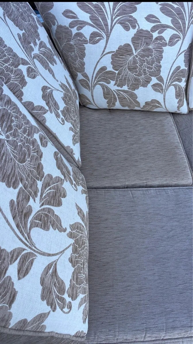 Beautiful corner sofa - Image 2