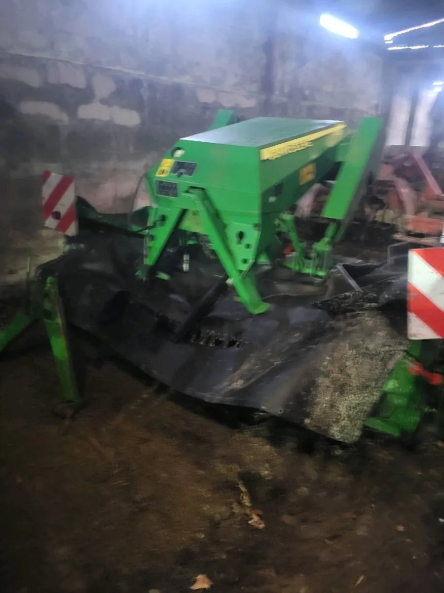 John deere 331 - Image 1