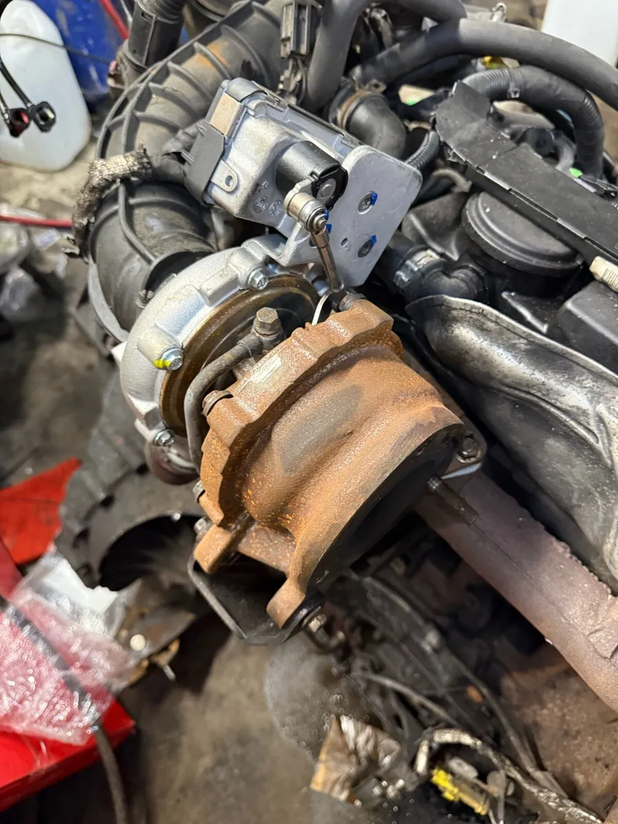 Ford transit complete engine gearbox and turbo - Image 3