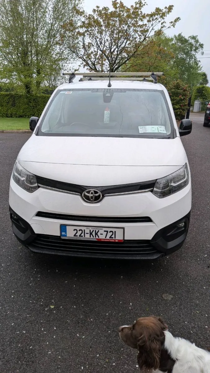 Proace city van - Image 1
